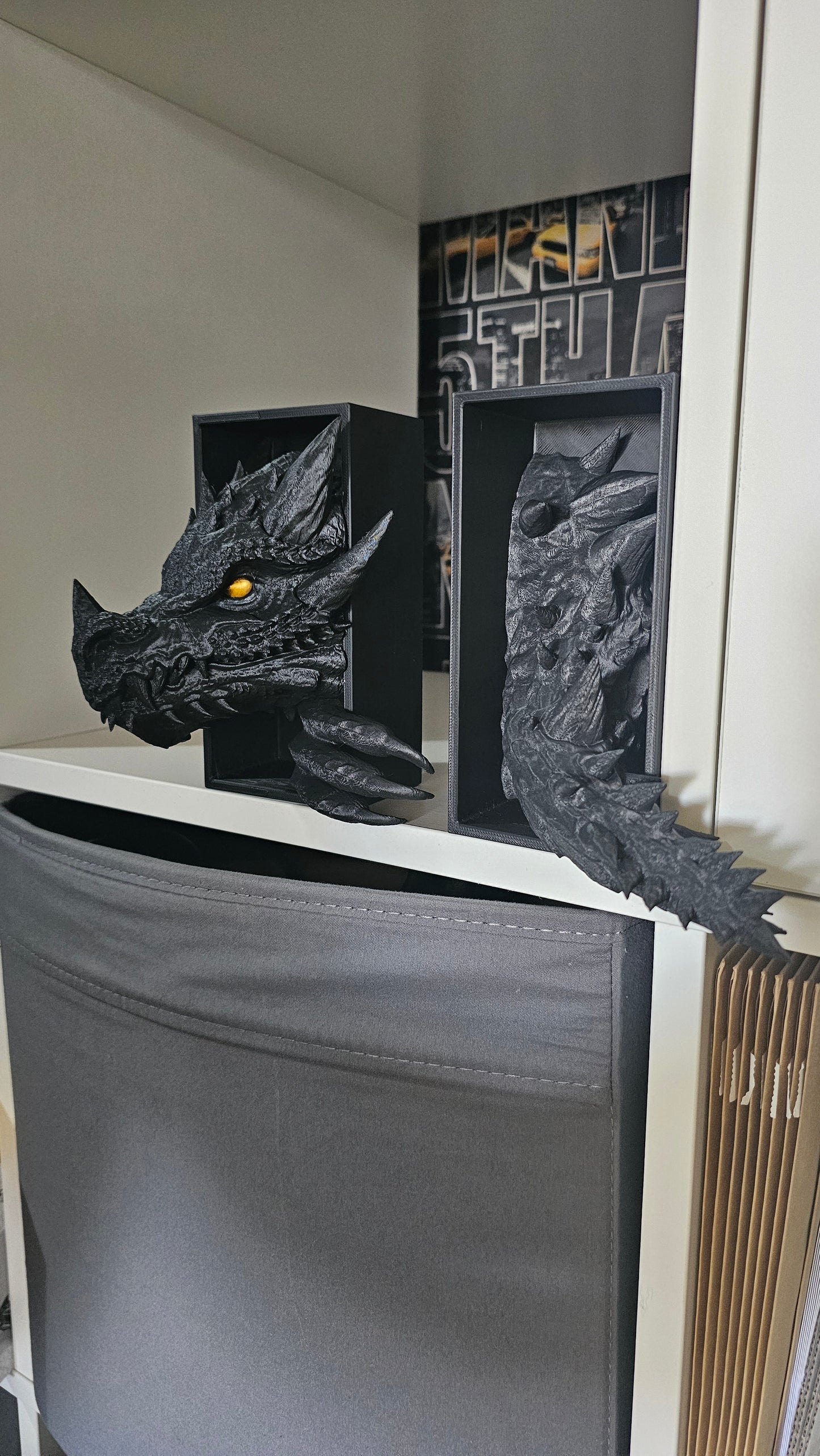 Dragon tail Book Nook | Book Lovers | Book holder | fourth wing, iron flame inspired | book lover gift | reading nook décor